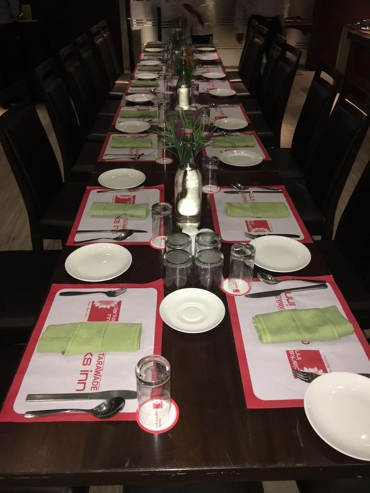 Tarawade Clarks Inn Pune Exterior photo