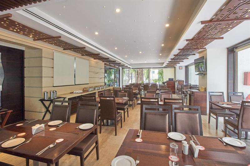 Tarawade Clarks Inn Pune Exterior photo