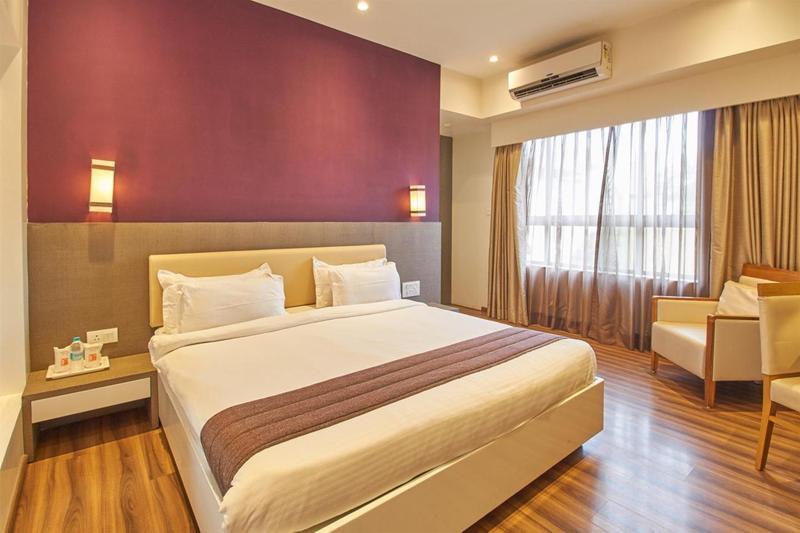 Tarawade Clarks Inn Pune Exterior photo