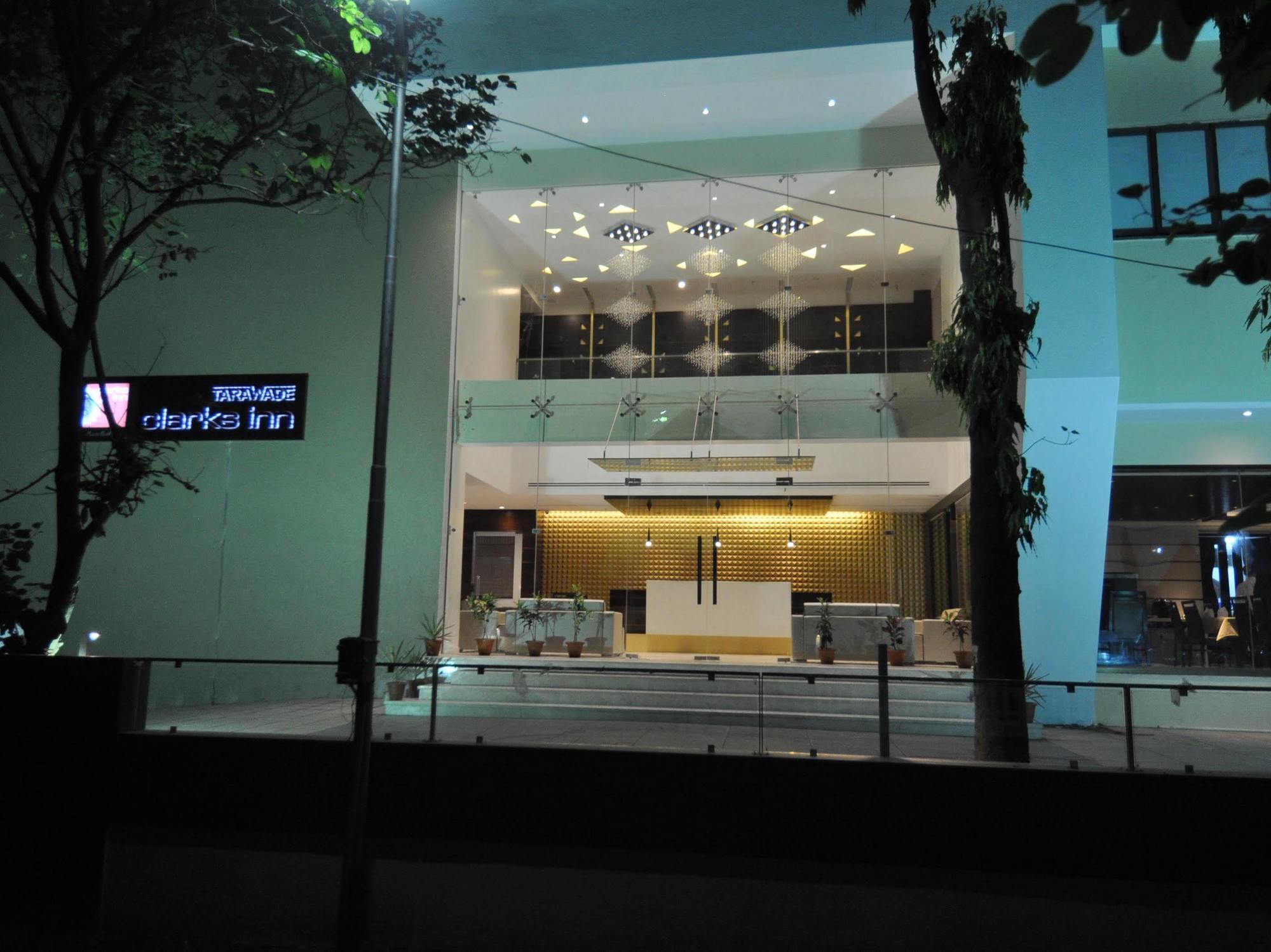 Tarawade Clarks Inn Pune Exterior photo
